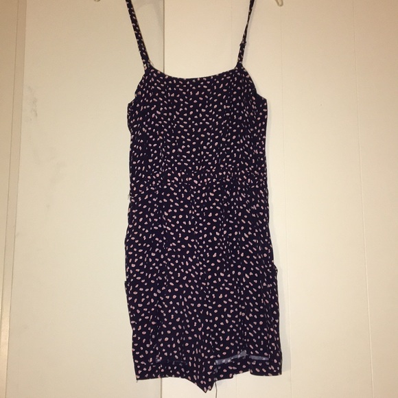 Size small romper. never worn. good condition. - Picture 3 of 3